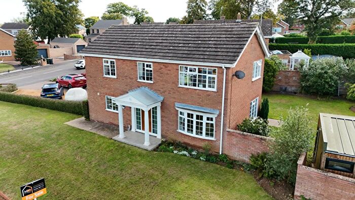 4 Bedroom Detached House For Sale In Lynn Road, Downham Market, PE38