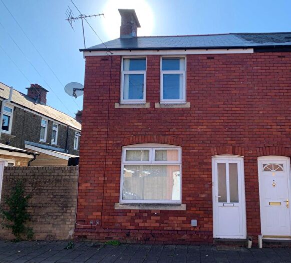 2 Bedroom End Of Terrace House For Sale In Walford Place, Cardiff, CF11