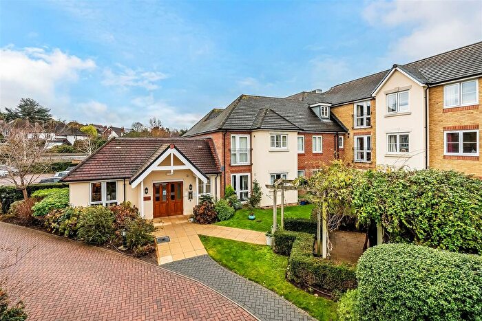 2 Bedroom Property For Sale In Kingston Avenue, Leatherhead, KT22