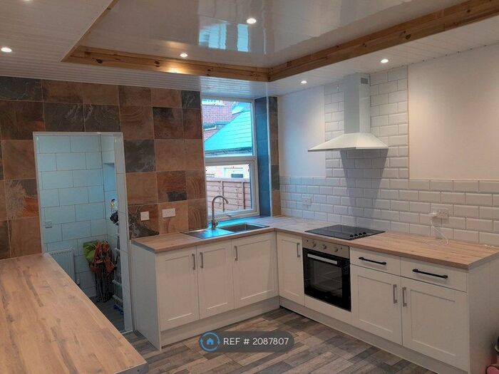 2 Bedroom Terraced House To Rent In Jubilee Street, Nottingham, NG2