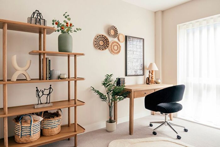 2 Bedroom Flat For Sale In Marleigh Avenue, Cambridge, CB5