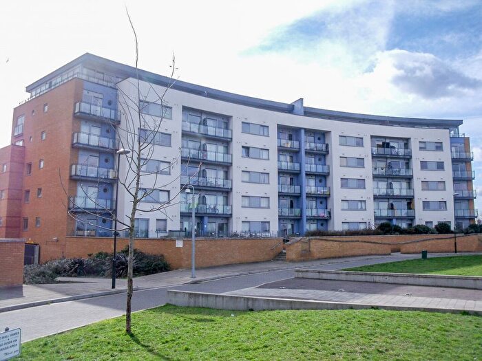 2 Bedroom Flat To Rent In Tideslea Path, Thamesmead, London, SE28