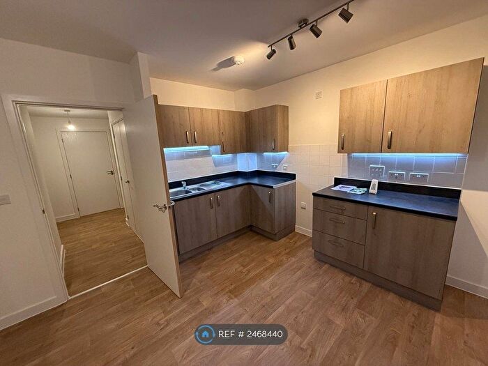 2 Bedroom Flat To Rent In Brook Avenue, Wembley, HA9