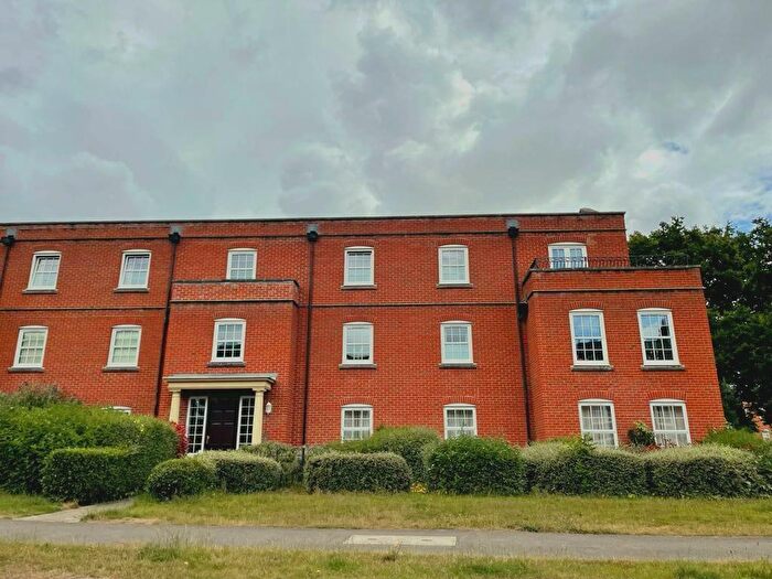 2 Bedroom Flat To Rent In Compton Way, Sherfield-On-Loddon, RG27