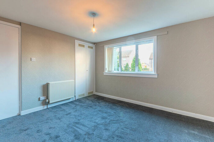 2 Bedroom Flat To Rent In Oxgangs Place Oxgangs, EH13