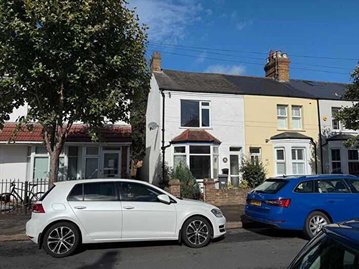 3 Bedroom End Of Terrace House For Sale In Tachbrook Road, Feltham, TW14