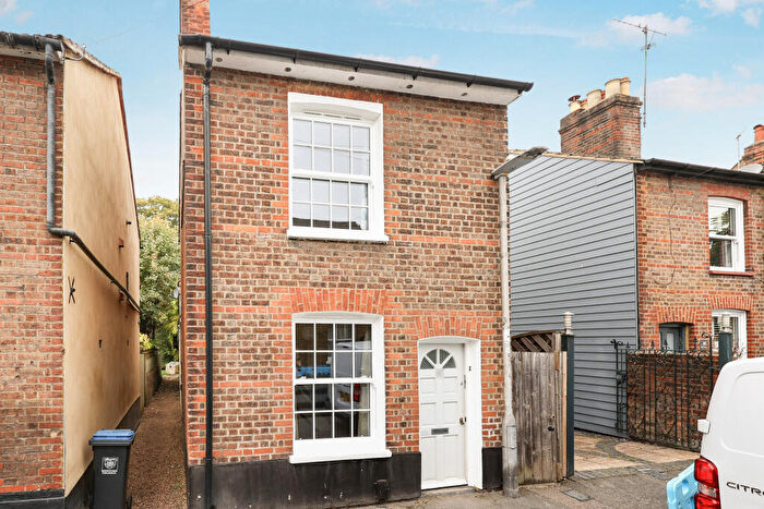 2 Bedroom Detached House To Rent In George Street, HP4