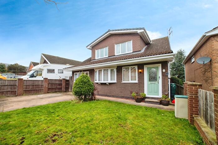 4 Bedroom Detached House For Sale In Standhill Avenue, Carlton, Nottingham, NG4