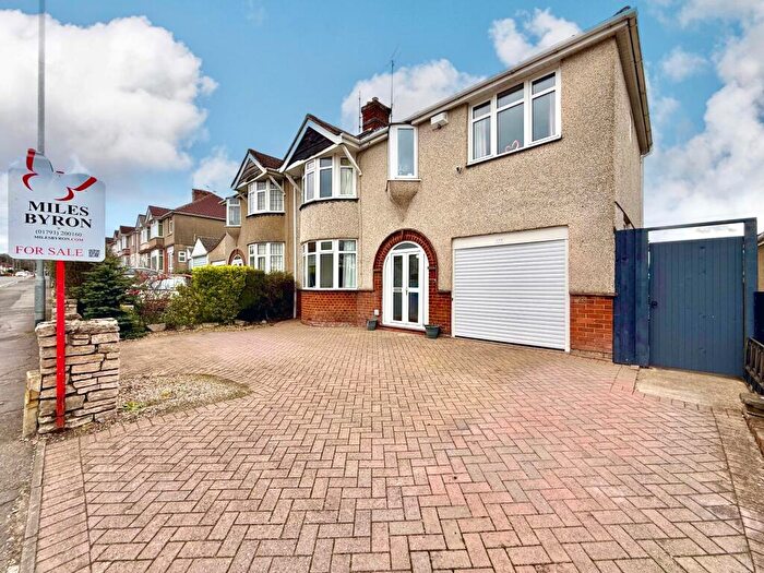 4 Bedroom Semi Detached House For Sale In Croft Road, Old Town, Swindon, SN1