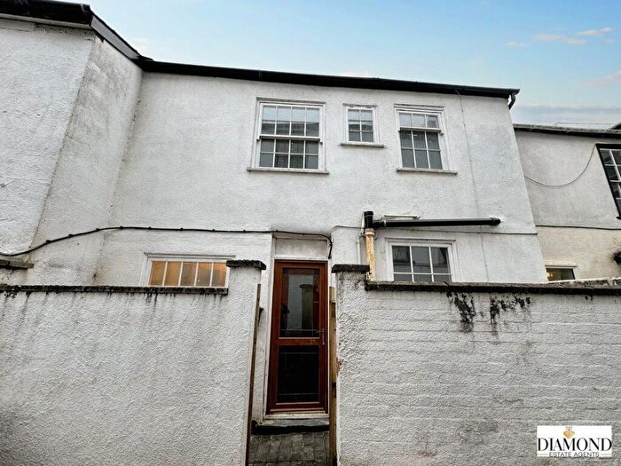 2 Bedroom Terraced House To Rent In Fore Street, Cullompton, EX15