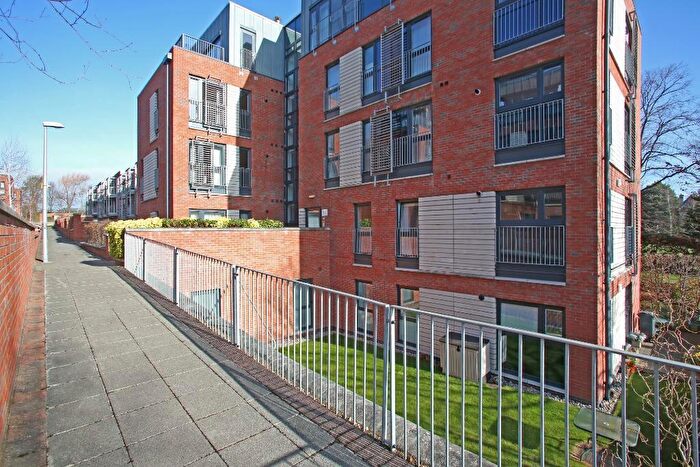 2 Bedroom Flat To Rent In Fettes Rise, Fettes, Edinburgh, EH4