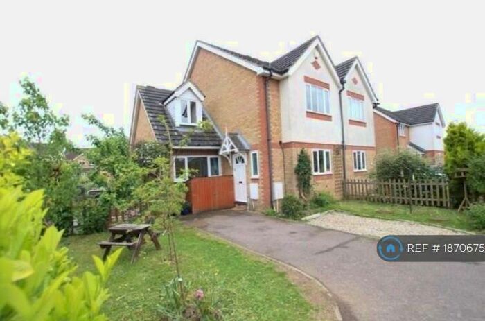 3 Bedroom Semi-Detached House To Rent In Norfolk Road, Ely, CB6