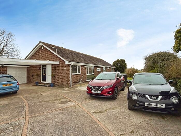 7 Bedroom Detached Bungalow For Sale In Crimond Avenue, Dymchurch, TN29