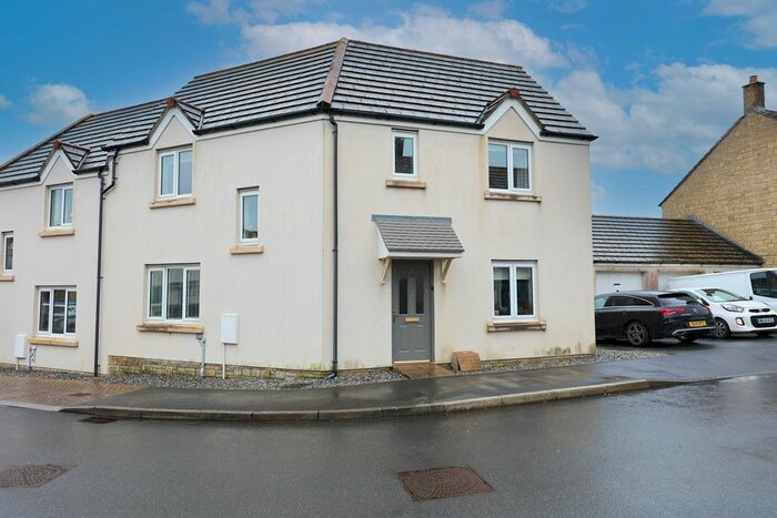 4 Bedroom Semi-Detached House For Sale In Finsbury Rise, Roche, St Austell, PL26