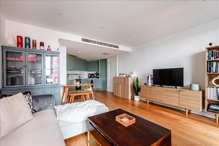 1 Bedroom Apartment For Sale In Islington Square, Angel, N1