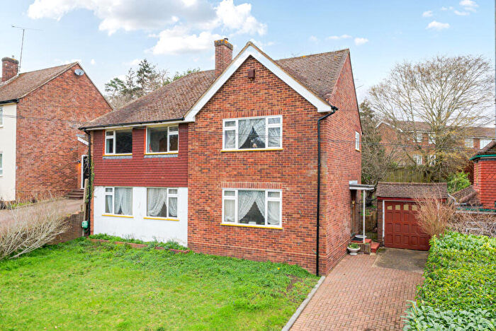 4 Bedroom Detached House For Sale In Chaucer Avenue, Weybridge, KT13