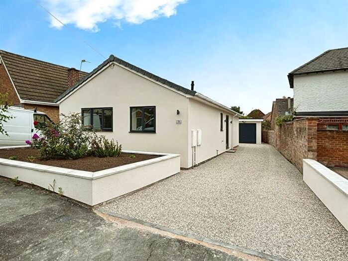2 Bedroom Detached Bungalow To Rent In Washington Close Melbourne Derby, DE73