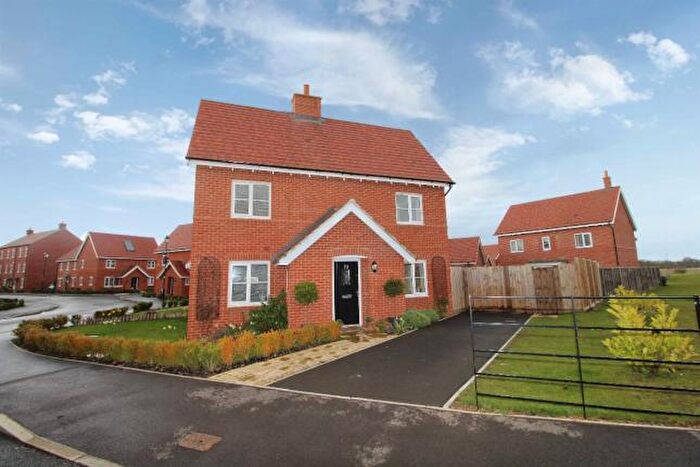 3 Bedroom House To Rent In Great Denham, MK40