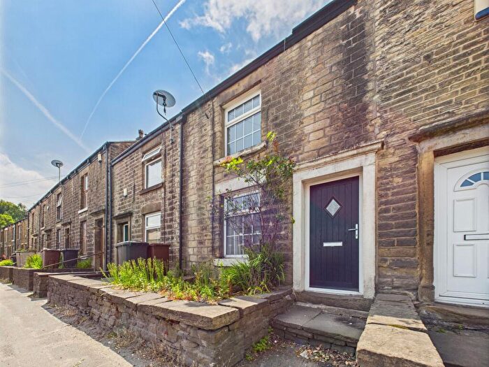 2 Bedroom Terraced House For Sale In Buxton Road, New Mills, SK22
