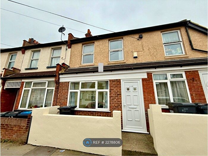 2 Bedroom Terraced House To Rent In Lakehall Road, Thornton Heath, CR7