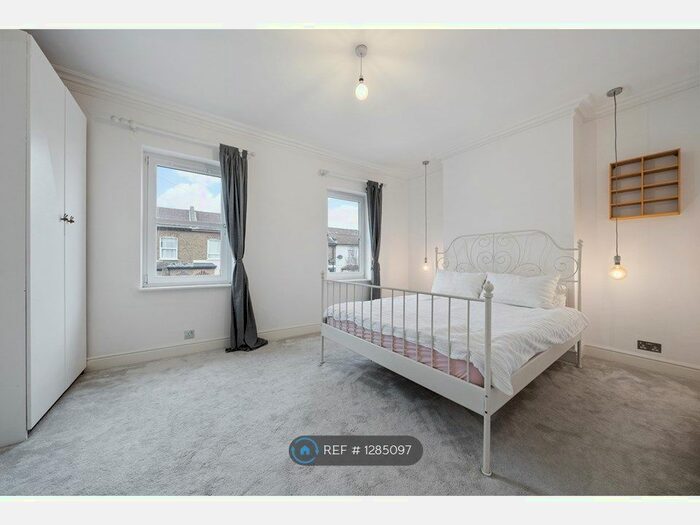 4 Bedroom Terraced House To Rent In Apsley Road, London SE25