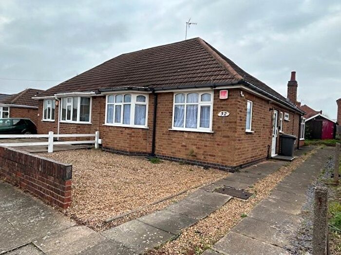 2 Bedroom Bungalow To Rent In June Avenue, Leicester, LE4