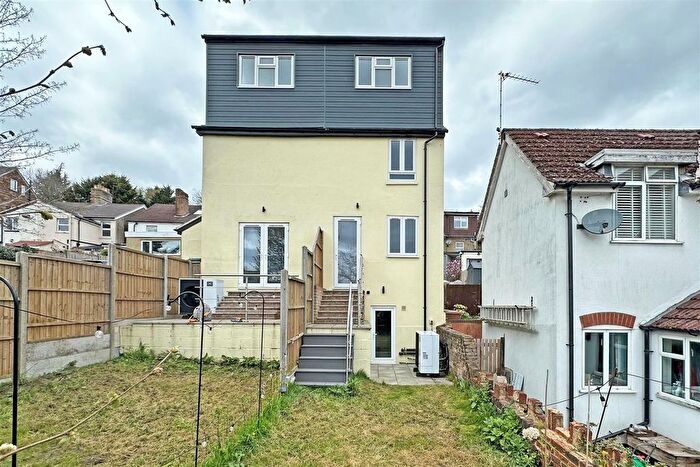 3 Bedroom Property For Sale In Garlands Road, Redhill, RH1