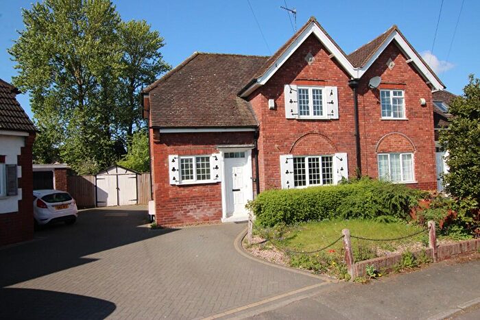 3 Bedroom Semi Detached House To Rent In Legion Crescent, Kettering, Northamptonshire, NN16