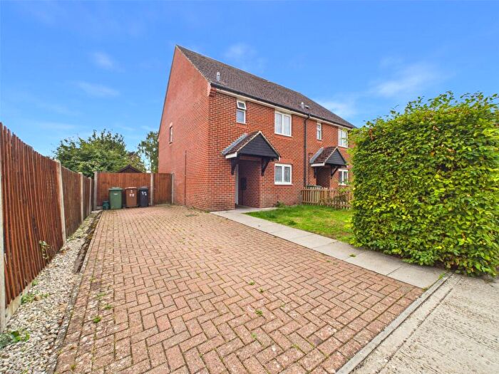 3 Bedroom End Of Terrace House To Rent In Old Field, Little Milton, Oxford, Oxfordshire, OX44