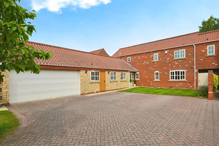 4 Bedroom Link Detached House For Sale In Crapple Lane, Scotton, Gainsborough, DN21
