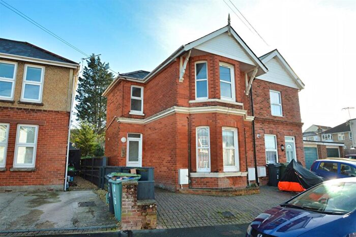 1 Bedroom Flat For Sale In Central Ryde, PO33