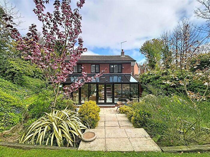 4 Bedroom Detached House For Sale In Southgate, Hornsea, HU18