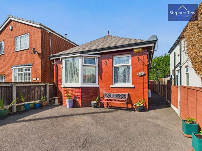 2 Bedroom Detached Bungalow For Sale In James Avenue, Blackpool, FY4