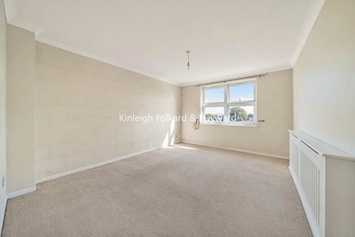 1 Bedroom Flat To Rent In Bromley Common, Bromley, Kent, BR2