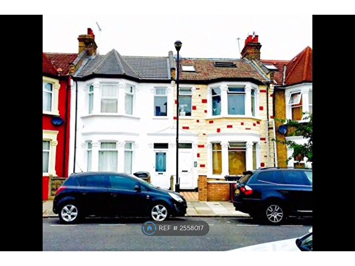 Studio To Rent In London, London, N22