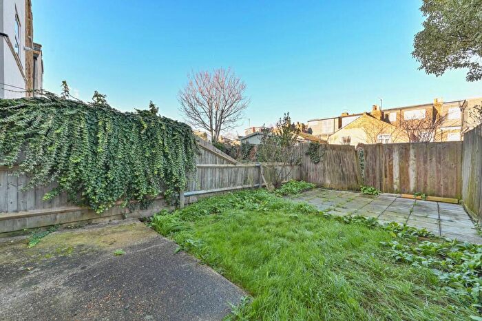 4 Bedroom Terraced House For Sale In Amott Road, Peckham Rye, London, SE15