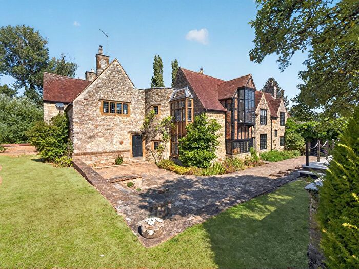 7 Bedroom Detached House For Sale In Bell Lane Syresham Brackley, Northamptonshire, NN13