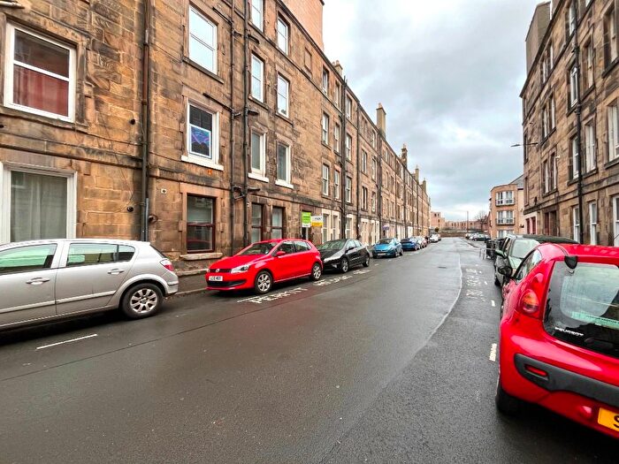 1 Bedroom Flat To Rent In Waverley Park, Abbeyhill, Edinburgh, EH8