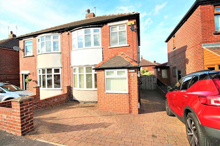 3 Bedroom Semi-Detached House To Rent In Singleton Road, Sheffield, S6