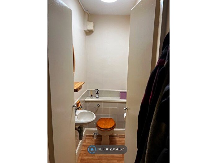 1 Bedroom Flat To Rent In Hendon Lane, London, N3