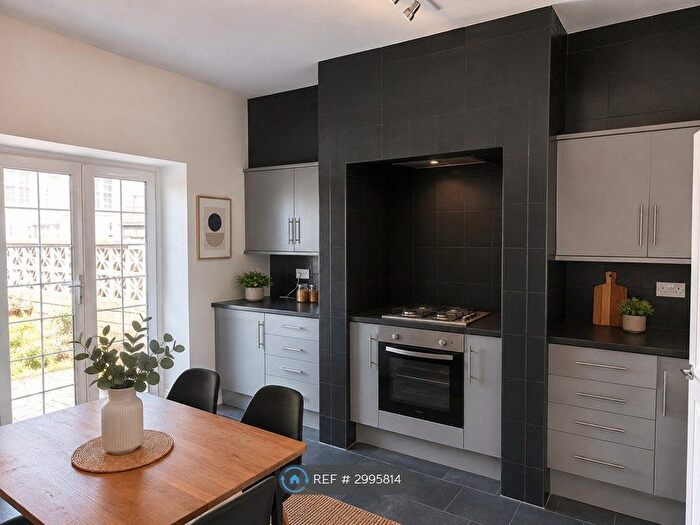 3 Bedroom Terraced House To Rent In St Johns St, Darwen, BB3