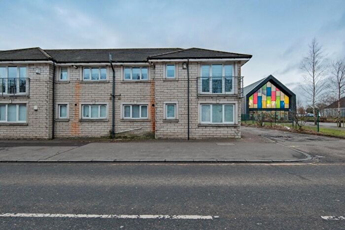 2 Bedroom Flat For Sale In Walkers Court, Newmains, North Lanarkshire, ML2