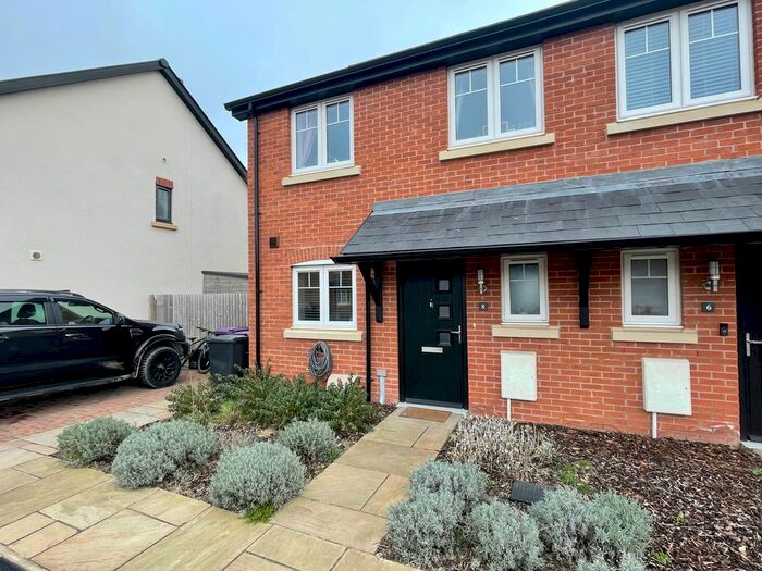 3 Bedroom End Of Terrace House For Sale In Cygnet Close, Whittington, Oswestry, SY11
