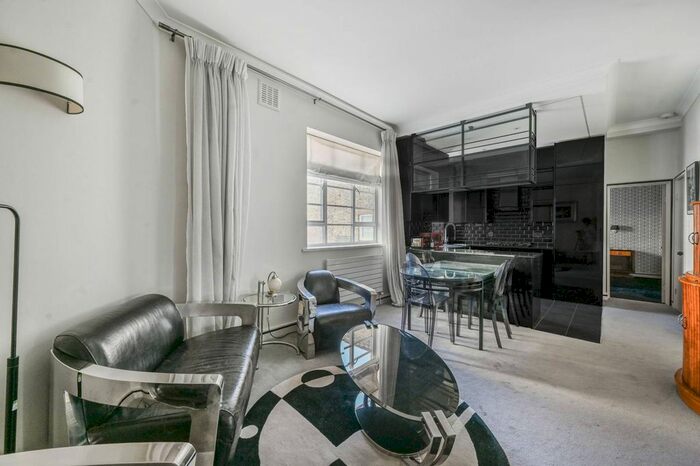 1 Bedroom Flat For Sale In Old Church Street, Chelsea, London, SW3