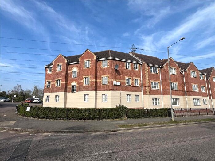 2 Bedroom Flat For Sale In Galleon Road, Chafford Hundred, Grays, Essex, RM16