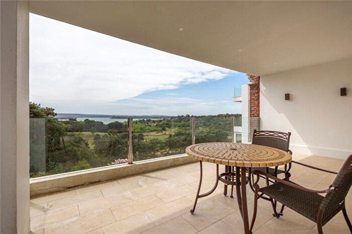 3 Bedroom Apartment For Sale In Lilliput Road, Poole, Dorset, BH14