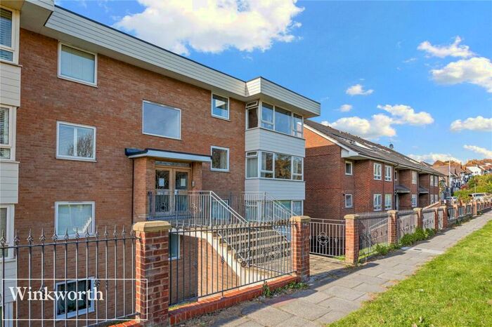 2 Bedroom Apartment To Rent In Roedean Road, Brighton, East Sussex, BN2