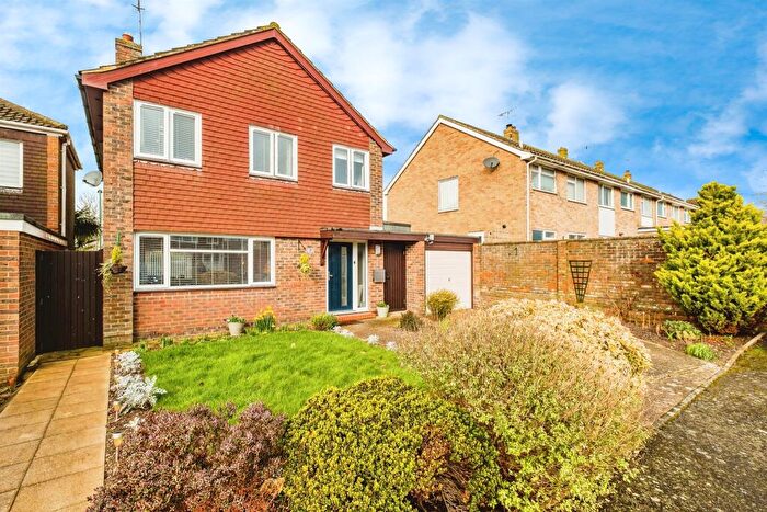 3 Bedroom Detached House For Sale In Priory Close, Sompting, Lancing, BN15