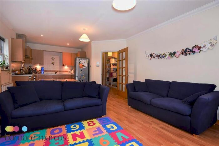 1 Bedroom Flat To Rent In Upper Richmond Road, Putney, London, SW15