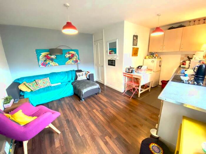 2 Bedroom Flat To Rent In Manchester Road, , Manchester, M21